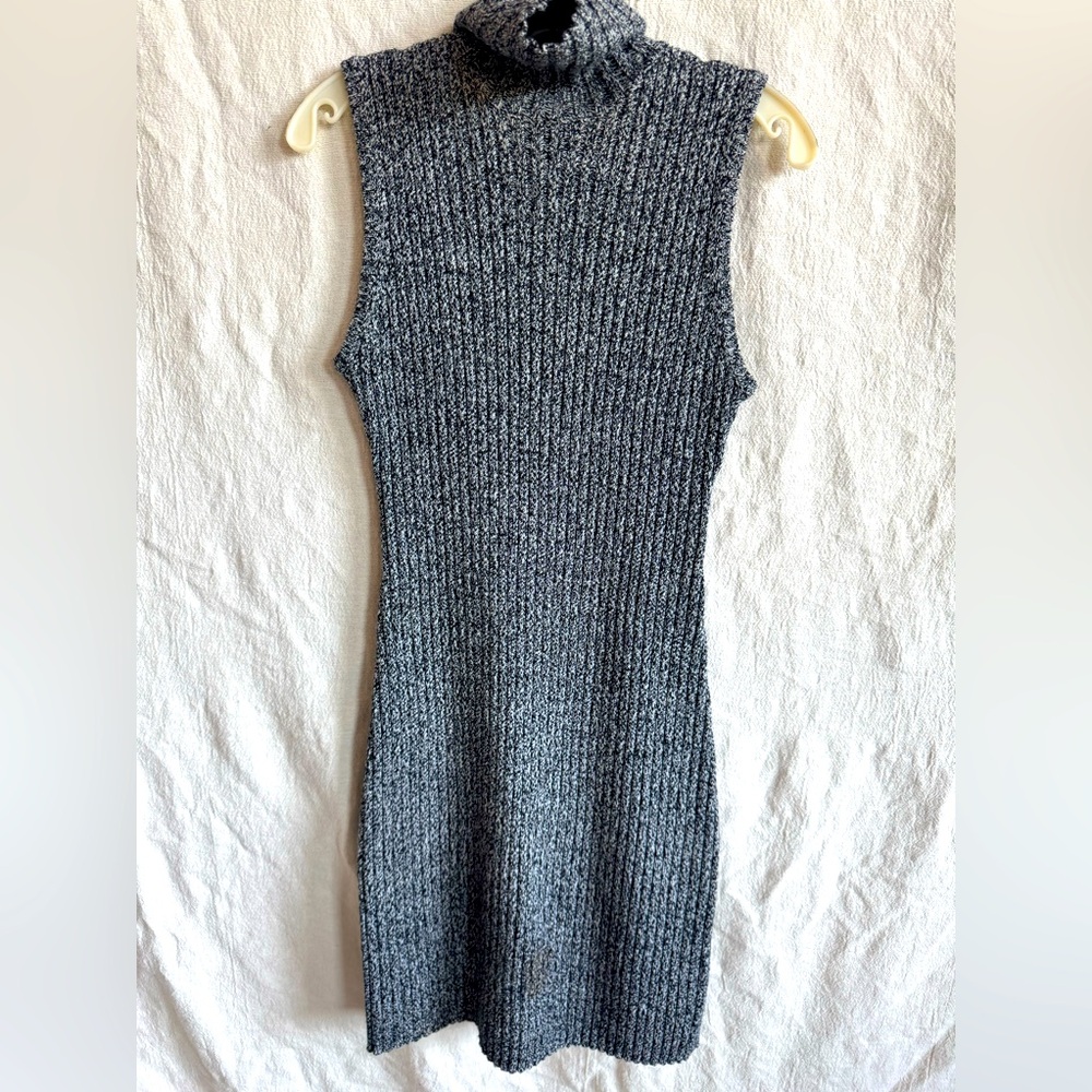 Fabulous grey knit sweaterdress